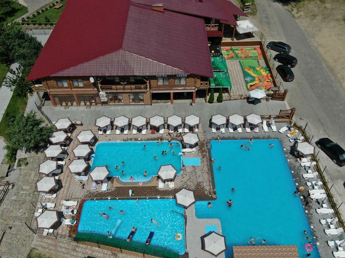 Chorna Skelya & Wellness Otel 2*